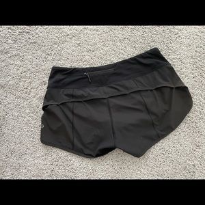 Lululemon Speed Up Shorts 2.5”